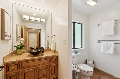 Bath - 1685 Estee Ave, Napa, CA 94558 photo 10 of 13
