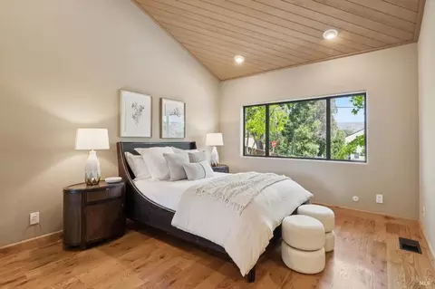Bedroom - 1685 Estee Ave, Napa, CA 94558 photo 6 of 13