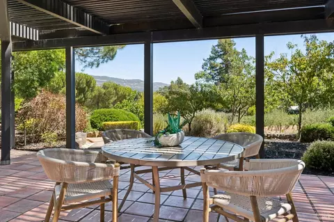 Exterior - 1685 Estee Ave, Napa, CA 94558 photo 21 of 30