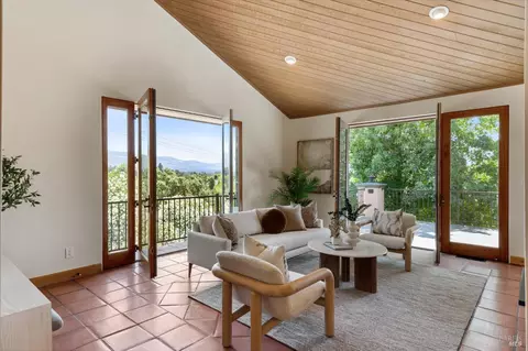 Living - 1685 Estee Ave, Napa, CA 94558 photo 1 of 5