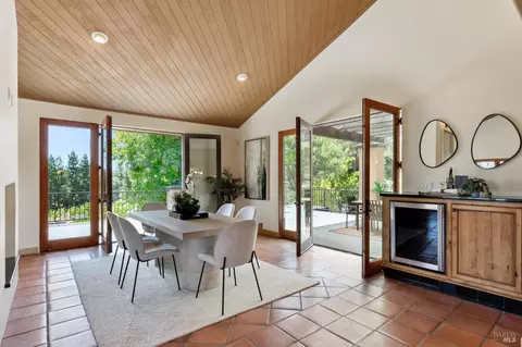 Dining - 1685 Estee Ave, Napa, CA 94558 photo 2 of 6