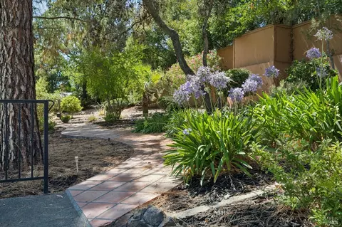 Exterior - 1685 Estee Ave, Napa, CA 94558 photo 28 of 30