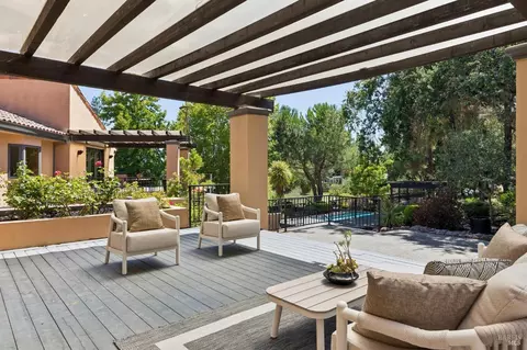 Exterior - 1685 Estee Ave, Napa, CA 94558 photo 14 of 30