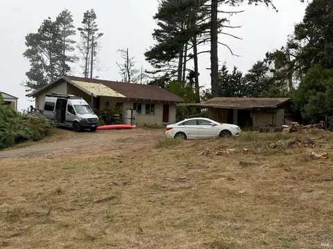 Exterior - 23285 Highway 1, Jenner, CA 95450 photo 8 of 10