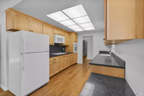 Kitchen - 107 Palomar Ln, Vallejo, CA 94591 photo 1 of 3