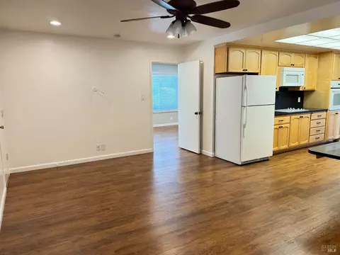 Living - 107 Palomar Ln, Vallejo, CA 94591 photo 3 of 3