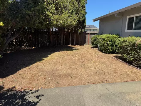 Exterior - 107 Palomar Ln, Vallejo, CA 94591 photo 3 of 9