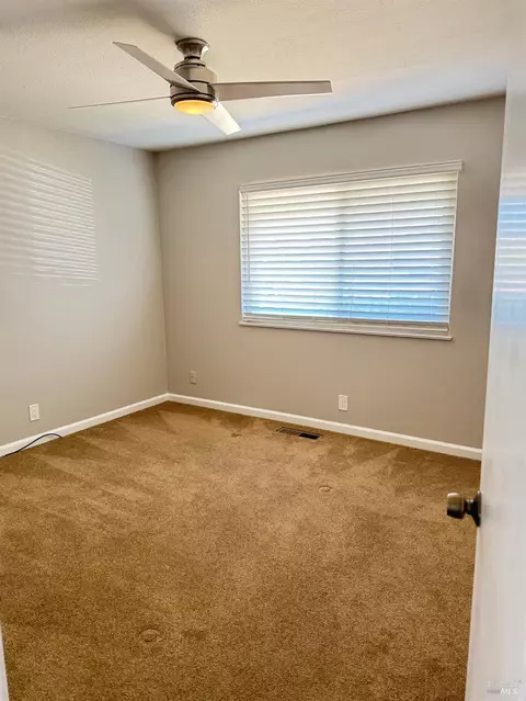 Bedroom - 107 Palomar Ln, Vallejo, CA 94591 photo 3 of 4