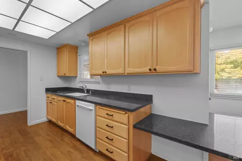 Kitchen - 107 Palomar Ln, Vallejo, CA 94591 photo 2 of 3