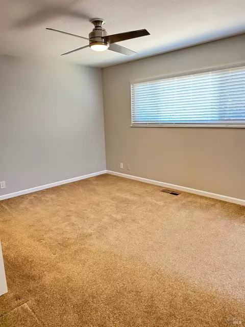 Bedroom - 107 Palomar Ln, Vallejo, CA 94591 photo 1 of 4