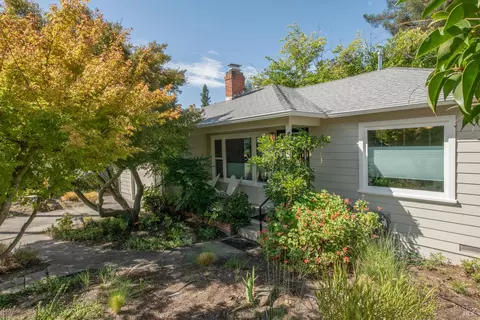 217 Shortt Rd, Santa Rosa, CA 95405