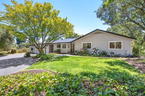 5975 Volkerts Rd, Sebastopol, CA 95472