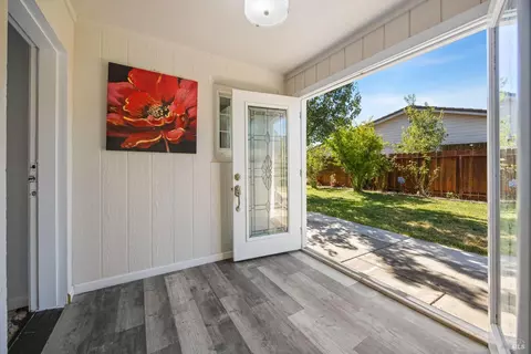 Entry Way - 2710 Cascade Ln, Fairfield, CA 94533 photo 1 of 3
