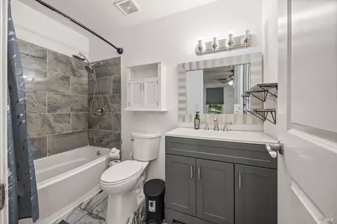Bath - 2710 Cascade Ln, Fairfield, CA 94533 photo 1 of 3
