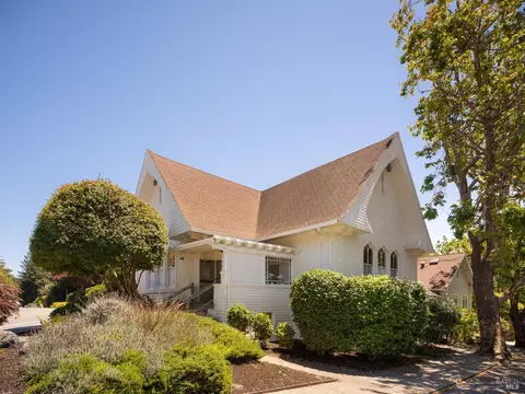 Exterior - 260 E Blithedale Ave, Mill Valley, CA 94941 photo 2 of 12