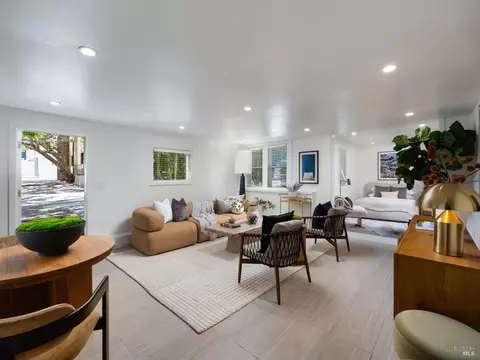 Living - 260 E Blithedale Ave, Mill Valley, CA 94941 photo 2 of 3