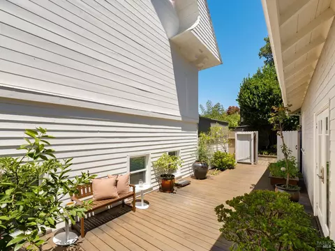 Exterior - 260 E Blithedale Ave, Mill Valley, CA 94941 photo 8 of 12