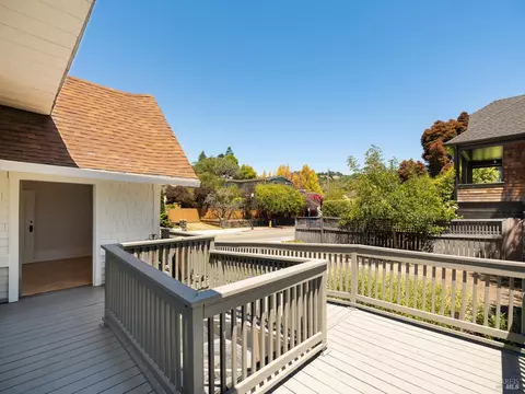 Exterior - 260 E Blithedale Ave, Mill Valley, CA 94941 photo 5 of 12