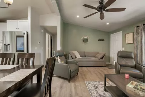 38 Vista Cir, Sonoma, CA 95476 photo 5