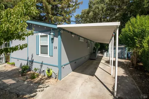 38 Vista Cir, Sonoma, CA 95476 photo 2
