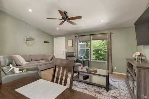 38 Vista Cir, Sonoma, CA 95476 photo 4