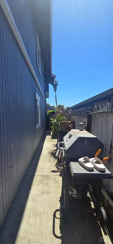 Exterior - 813 Lighthouse Dr, Vallejo, CA 94590 photo 12 of 16