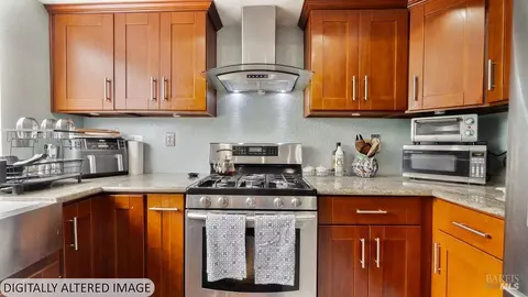 Kitchen - 813 Lighthouse Dr, Vallejo, CA 94590 photo 9 of 11