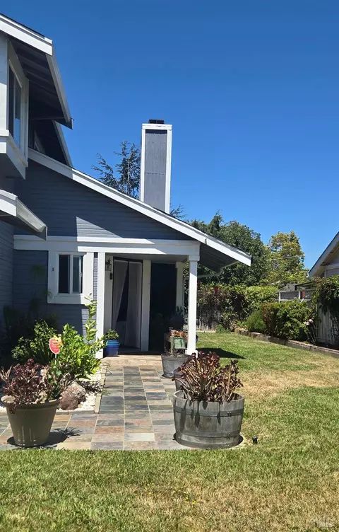 Exterior - 813 Lighthouse Dr, Vallejo, CA 94590 photo 2 of 16