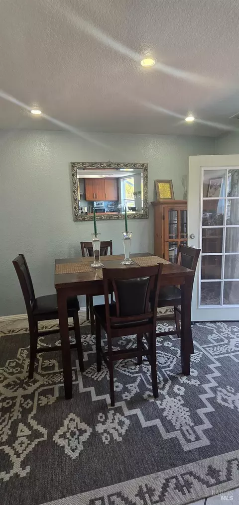 Dining - 813 Lighthouse Dr, Vallejo, CA 94590 photo 3 of 3