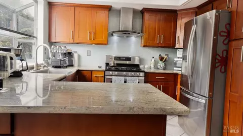 Kitchen - 813 Lighthouse Dr, Vallejo, CA 94590 photo 11 of 11