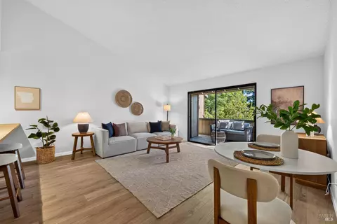 Living - 31 Arbor St, Cotati, CA 94931 photo 1 of 3