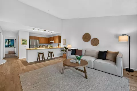 31 Arbor St, Cotati, CA 94931