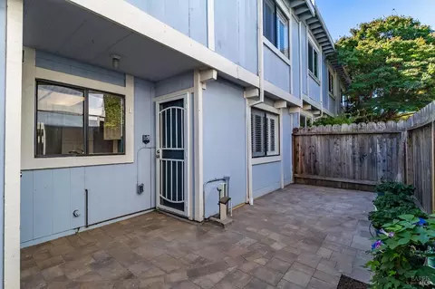 331 E T St, Benicia, CA 94510 photo 33