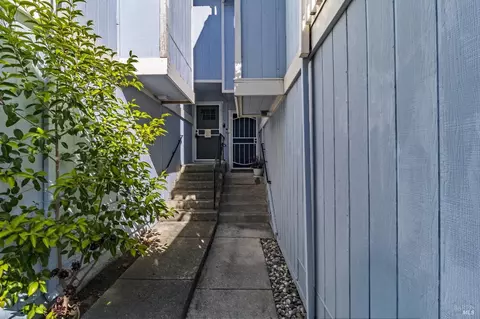 331 E T St, Benicia, CA 94510 photo 4