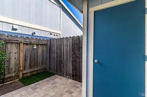 331 E T St, Benicia, CA 94510 photo 32