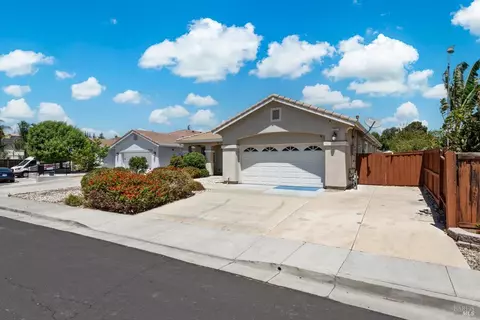 Exterior - 1211 Eton Ct, Fairfield, CA 94533 photo 2 of 11