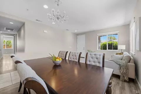 Dining - 1211 Eton Ct, Fairfield, CA 94533 photo 1 of 3
