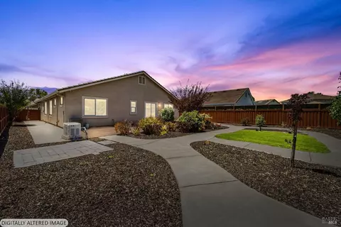 Exterior - 1211 Eton Ct, Fairfield, CA 94533 photo 10 of 11