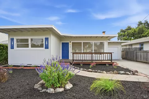 706 Brigham Ave, Santa Rosa, CA 95404