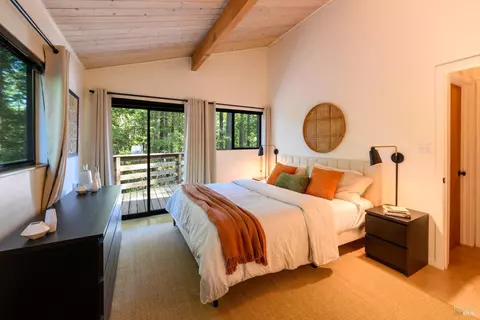 Bedroom - 45512 Sunset Dr, Gualala, CA 95445 photo 1 of 4