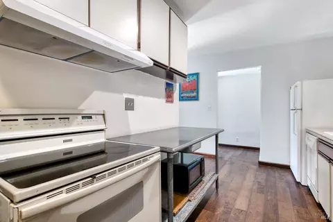 Kitchen - 15 Mountain View Ave, Lagunitas, CA 94938 photo 2 of 2