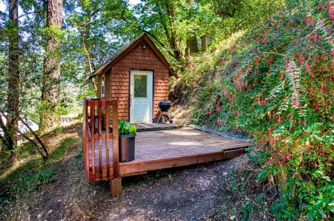 Exterior - 15 Mountain View Ave, Lagunitas, CA 94938 photo 10 of 11
