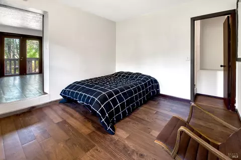 Bedroom - 15 Mountain View Ave, Lagunitas, CA 94938 photo 2 of 2