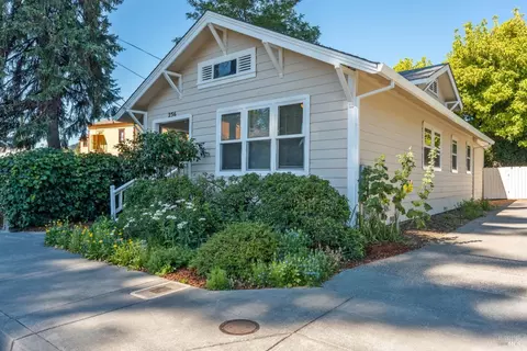 Exterior - 236 S Humboldt St, Willits, CA 95490 photo 3 of 5