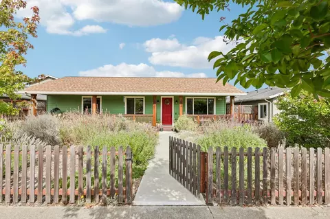 3654 Coffey Ln, Santa Rosa, CA 95403