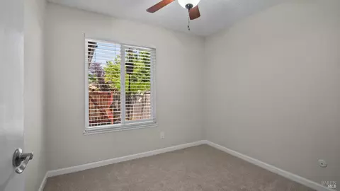 Bedroom - 850 E Cotati Ave #3, Cotati, CA 94931 photo 5 of 10
