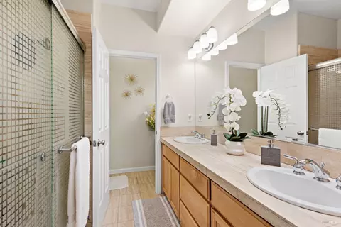 Bath - 110 John Roberts Dr, Cotati, CA 94931 photo 1 of 3