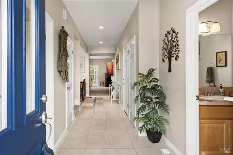 Entry Way - 110 John Roberts Dr, Cotati, CA 94931 photo 2 of 6