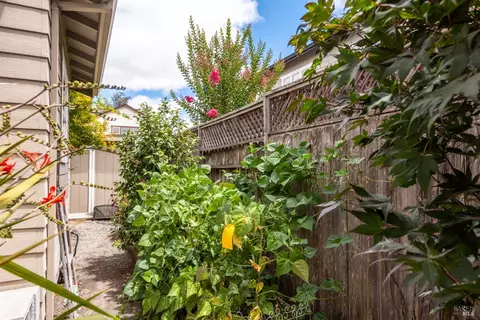 Exterior - 110 John Roberts Dr, Cotati, CA 94931 photo 17 of 20