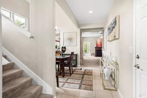 Entry Way - 110 John Roberts Dr, Cotati, CA 94931 photo 4 of 5